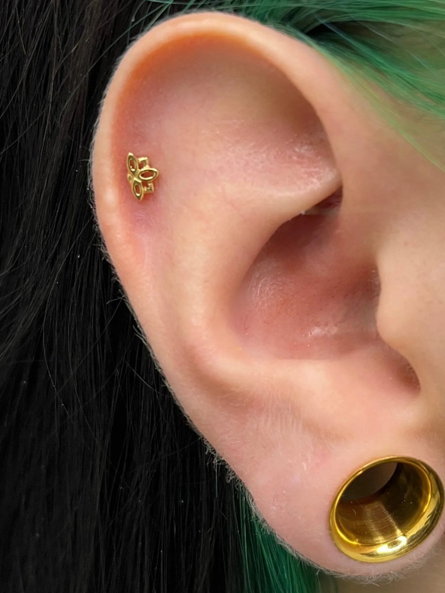 Titanium - Push Pin Flat Back Piercing Dainty Lotus